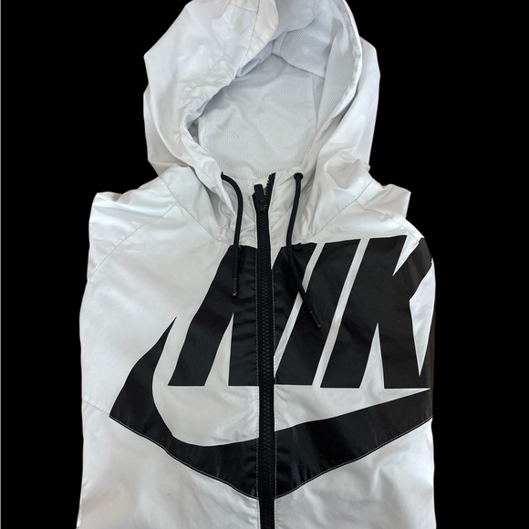 Nike Men's White Windbreaker Jacket Black & White Lightweight Spring/Summer - Picture 2 of 10